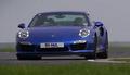 Porsche 911 Turbo S vs Formuła 4 - pojedynek superauta z bolidem