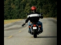 Jak ułatwić pozdrawianie motocyklistów na drodze?